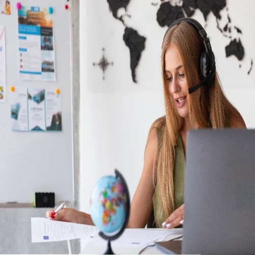 360° Multilingual Helpdesk Assistance 360° Multilingual Helpdesk Assistance
